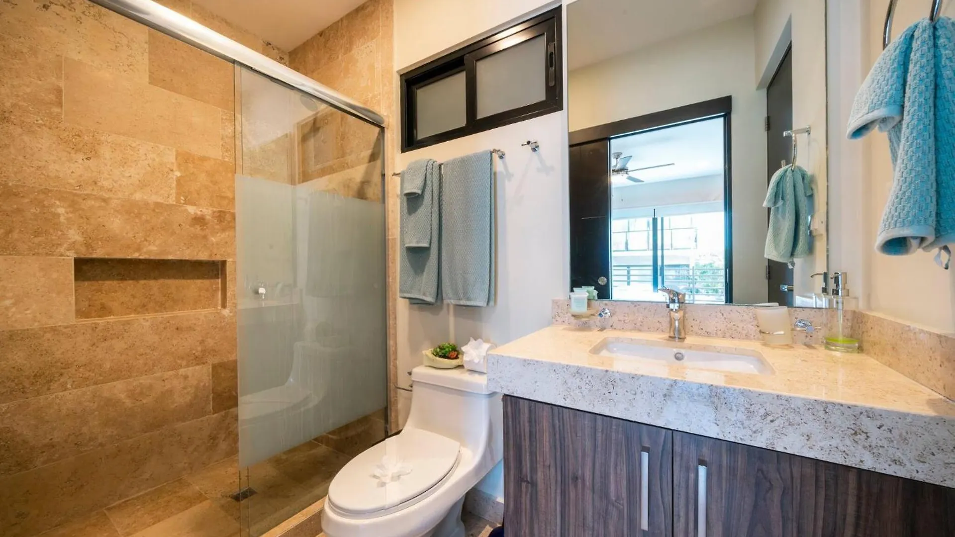 Apartmán Modern Penthouse With 2 Bedroom Tub & Pool At Arenis Condos - 509 Playa del Carmen